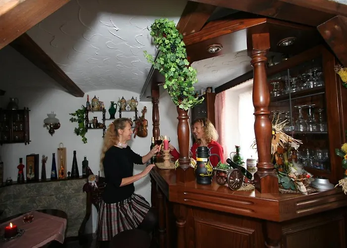 Konukevi Gaestehaus Hofmann - 4 Sterne Ferienwohnung Sommerberg 4*