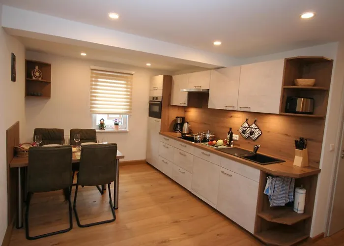 Gästehaus Hofmann - 4 Sterne Ferienwohnung Sommerberg Gasthof 4*