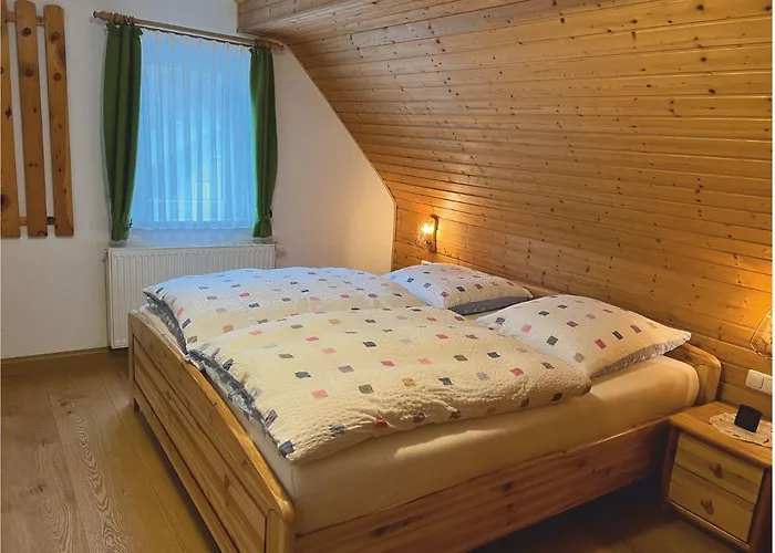 Gästehaus Hofmann - 4 Sterne Ferienwohnung Sommerberg 4*